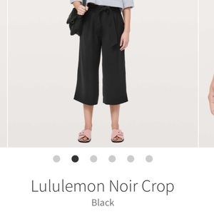 Lululemon Black Noir Crop